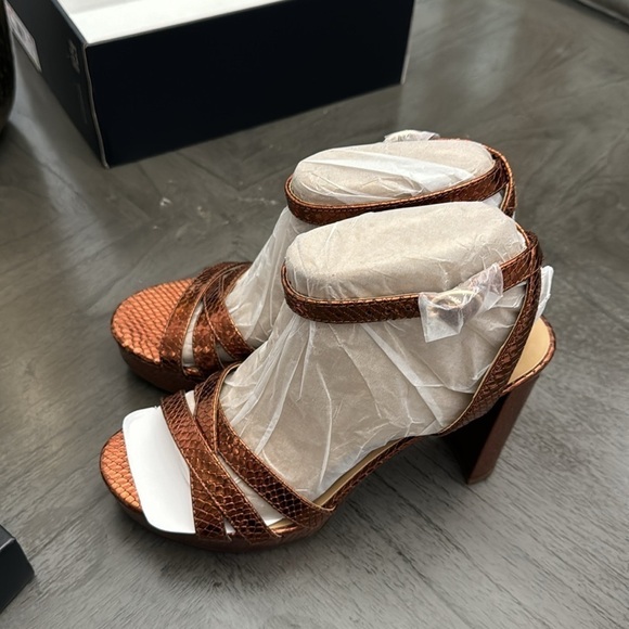 NATURALIZER Mallory Ankle Strap Sandals Women's Shoes (WIDE) - Picture 6 of 8